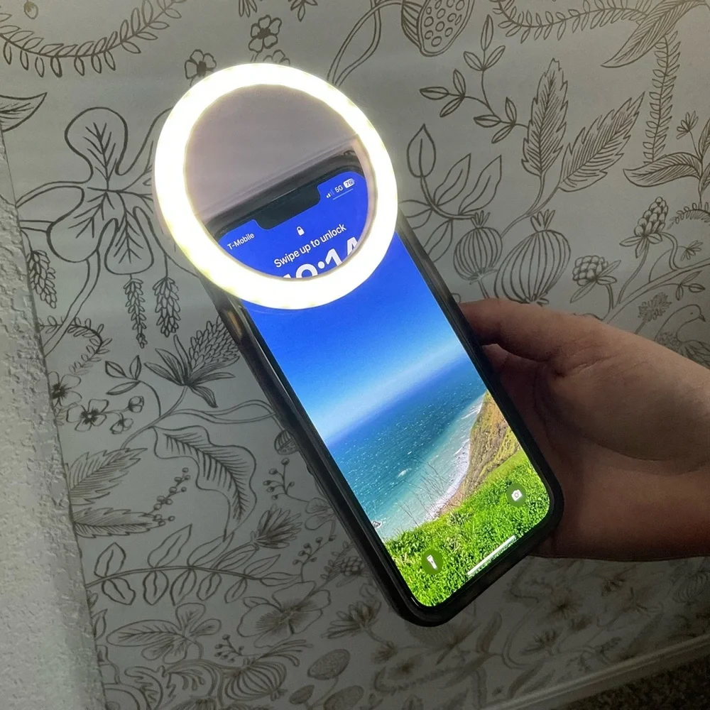 High-Quality LED Selfie Ring Light - Battery Rechargeable- NIB